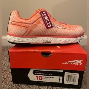 Altra Escalante 2 coral sneaker NIB